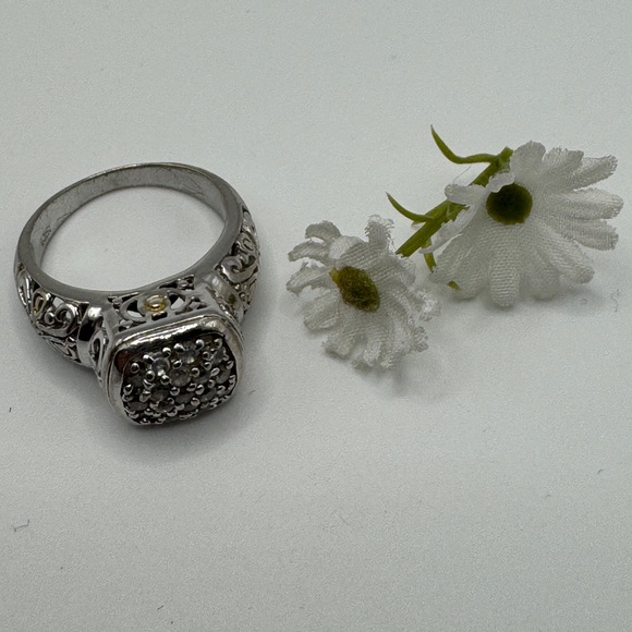 Vintage-Style Sterling Silver Ring with Pave Setting - Size 7 - Picture 11 of 16